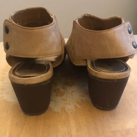 Women’s wedge heels shoes - Picture 3 of 4